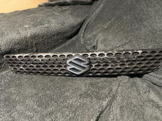 bontott SUZUKI SWIFT II Hűtőrács