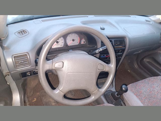 bontott SUZUKI SWIFT II Hűtőrács