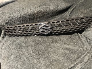 bontott SUZUKI SWIFT II Hűtőrács