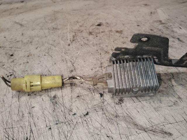 bontott SUZUKI SWIFT II Izzító Relé