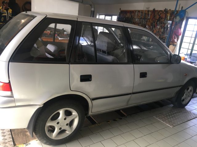 bontott SUZUKI SWIFT II Jobb A Oszlop Burkolat