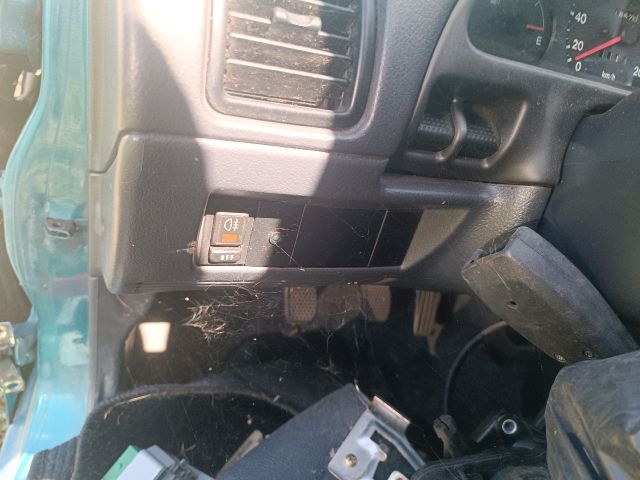 bontott SUZUKI SWIFT II Jobb B Oszlop Burkolat