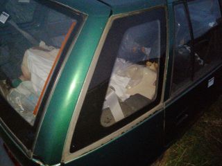 bontott SUZUKI SWIFT II Jobb C Oszlop Oldalablak Üveg