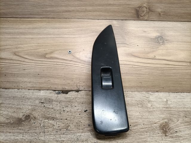 bontott SUZUKI SWIFT II Jobb első Ablakemelő Kapcsoló