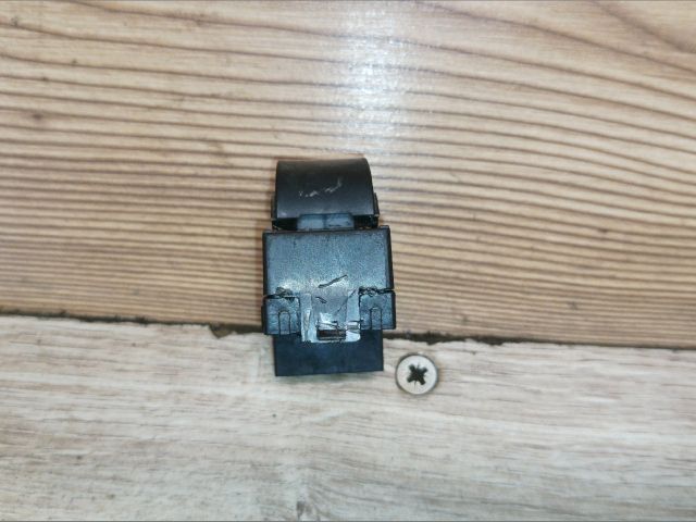 bontott SUZUKI SWIFT II Jobb első Ablakemelő Kapcsoló