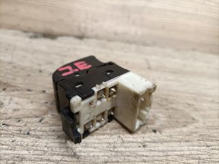 bontott SUZUKI SWIFT II Jobb első Ablakemelő Kapcsoló