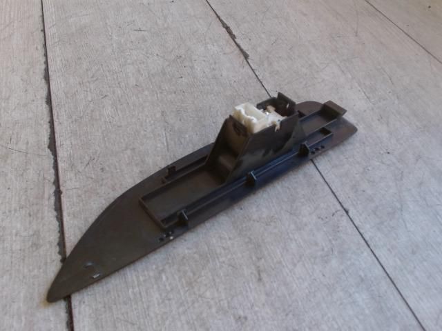 bontott SUZUKI SWIFT II Jobb első Ablakemelő Kapcsoló