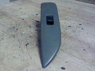 bontott SUZUKI SWIFT II Jobb első Ablakemelő Kapcsoló