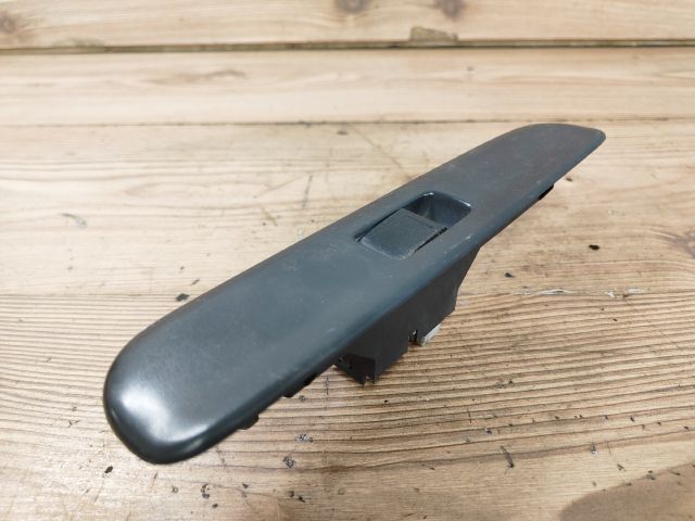 bontott SUZUKI SWIFT II Jobb első Ablakemelő Kapcsoló