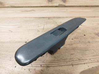 bontott SUZUKI SWIFT II Jobb első Ablakemelő Kapcsoló