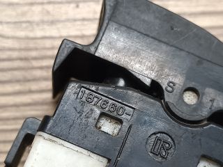 bontott SUZUKI SWIFT II Jobb első Ablakemelő Kapcsoló