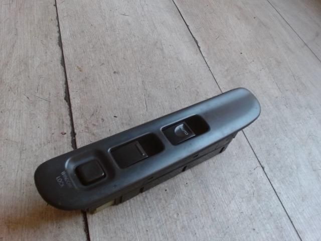 bontott SUZUKI SWIFT II Jobb első Ablakemelő Kapcsoló