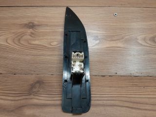 bontott SUZUKI SWIFT II Jobb első Ablakemelő Kapcsoló