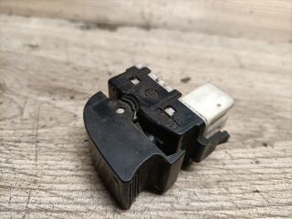 bontott SUZUKI SWIFT II Jobb első Ablakemelő Kapcsoló