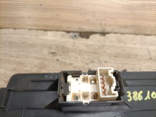 bontott SUZUKI SWIFT II Jobb első Ablakemelő Kapcsoló