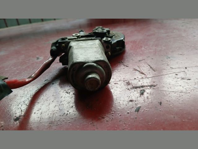 bontott SUZUKI SWIFT II Jobb első Ablakemelő Motor