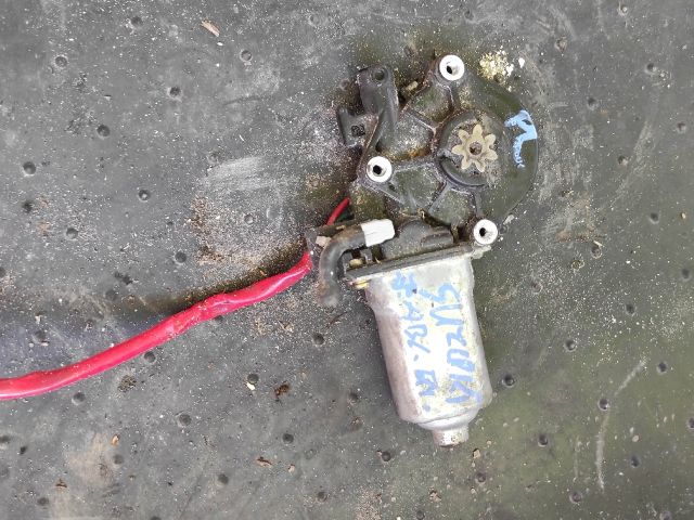 bontott SUZUKI SWIFT II Jobb első Ablakemelő Motor