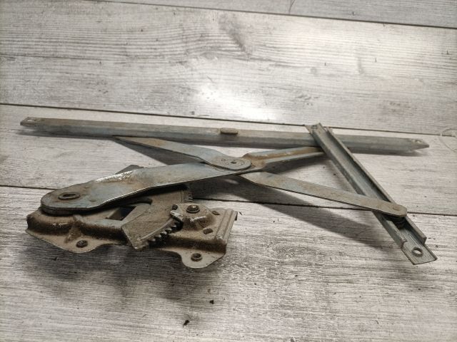 bontott SUZUKI SWIFT II Jobb első Ablakemelő Szerkezet (Mechanikus)