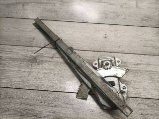 bontott SUZUKI SWIFT II Jobb első Ablakemelő Szerkezet (Mechanikus)