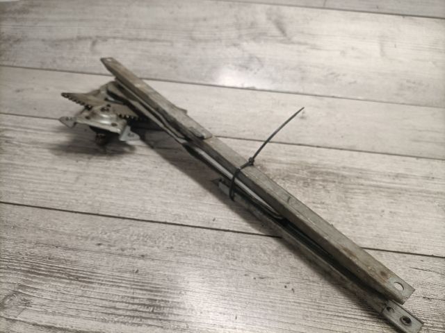 bontott SUZUKI SWIFT II Jobb első Ablakemelő Szerkezet (Mechanikus)