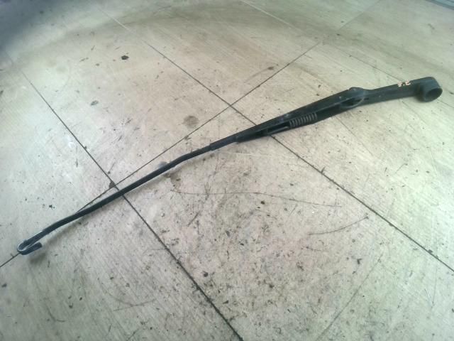 bontott SUZUKI SWIFT II Jobb első Ablaktörlő Kar