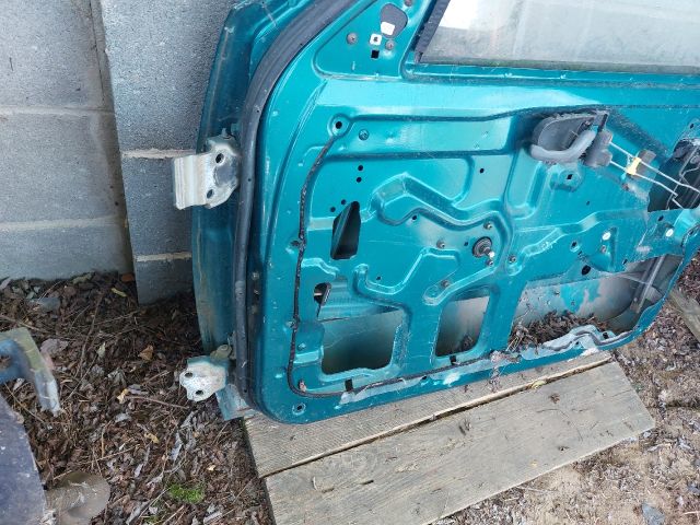 bontott SUZUKI SWIFT II Jobb első Ajtó (Részeivel)