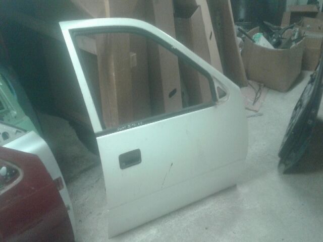 bontott SUZUKI SWIFT II Jobb első Ajtó (Részeivel)
