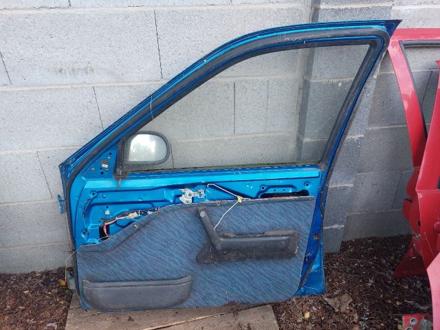 bontott SUZUKI SWIFT II Jobb első Ajtó (Részeivel)