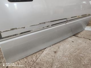 bontott SUZUKI SWIFT II Jobb első Ajtó (Részeivel)