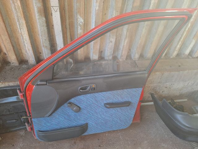 bontott SUZUKI SWIFT II Jobb első Ajtó (Részeivel)