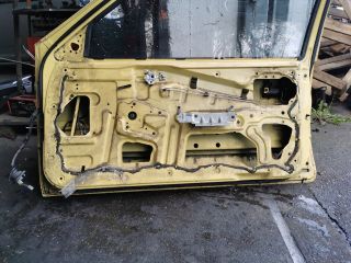 bontott SUZUKI SWIFT II Jobb első Ajtó (Részeivel)