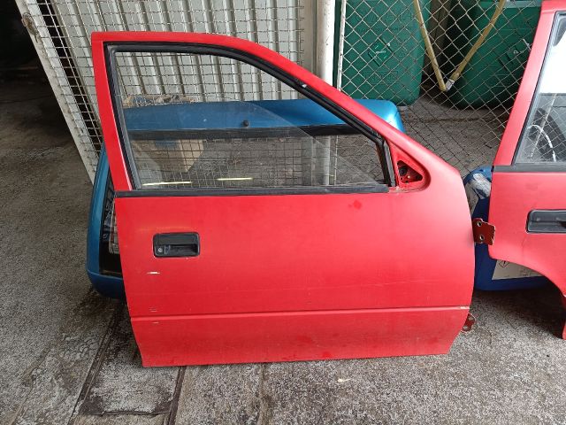 bontott SUZUKI SWIFT II Jobb első Ajtó (Részeivel)