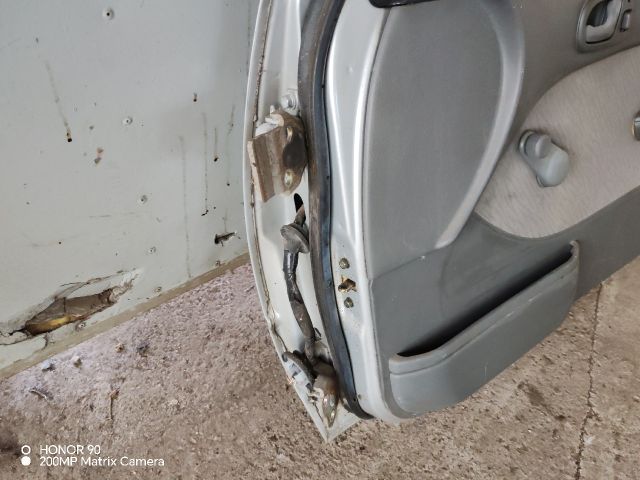 bontott SUZUKI SWIFT II Jobb első Ajtó (Részeivel)