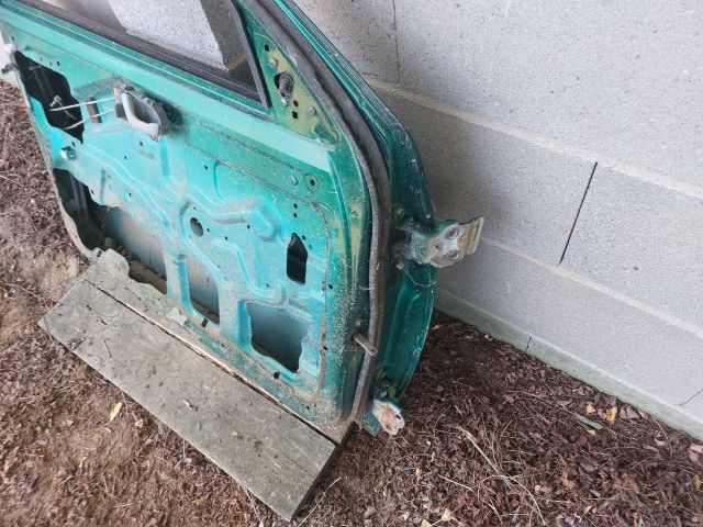 bontott SUZUKI SWIFT II Jobb első Ajtó (Üres lemez)