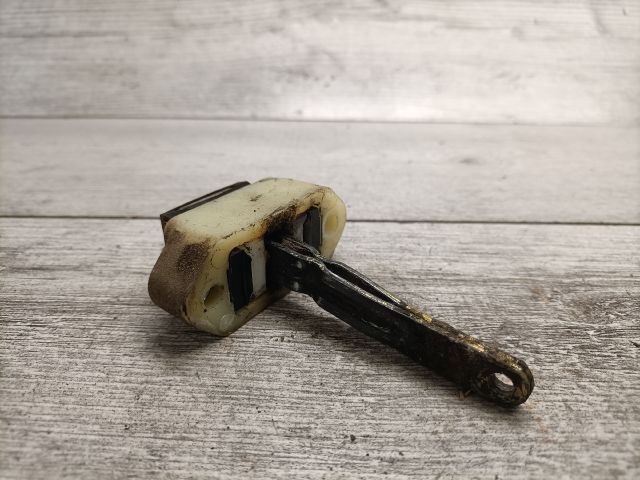 bontott SUZUKI SWIFT II Jobb első Ajtóhatároló