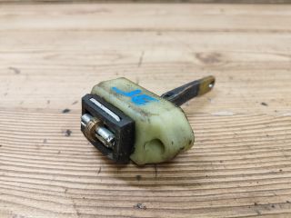 bontott SUZUKI SWIFT II Jobb első Ajtóhatároló