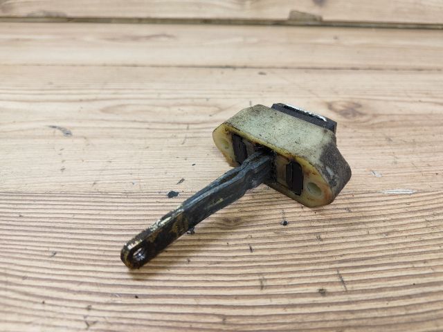 bontott SUZUKI SWIFT II Jobb első Ajtóhatároló