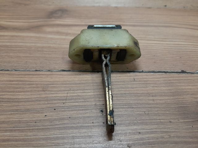 bontott SUZUKI SWIFT II Jobb első Ajtóhatároló