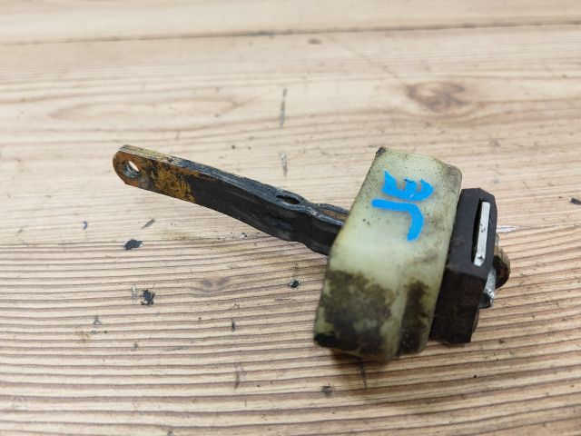 bontott SUZUKI SWIFT II Jobb első Ajtóhatároló