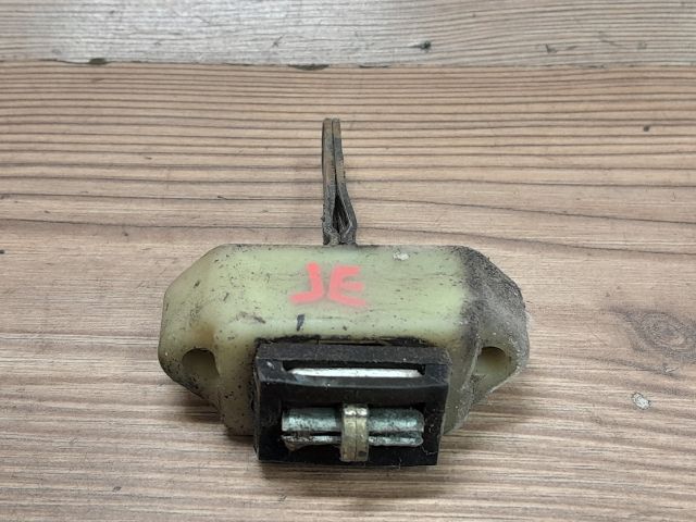 bontott SUZUKI SWIFT II Jobb első Ajtóhatároló