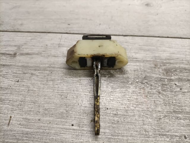 bontott SUZUKI SWIFT II Jobb első Ajtóhatároló