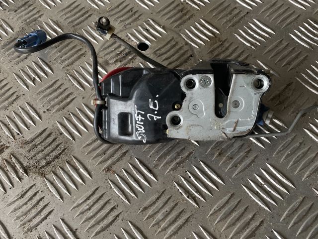 bontott SUZUKI SWIFT II Jobb első Ajtózár