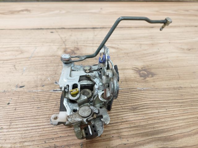 bontott SUZUKI SWIFT II Jobb első Ajtózár