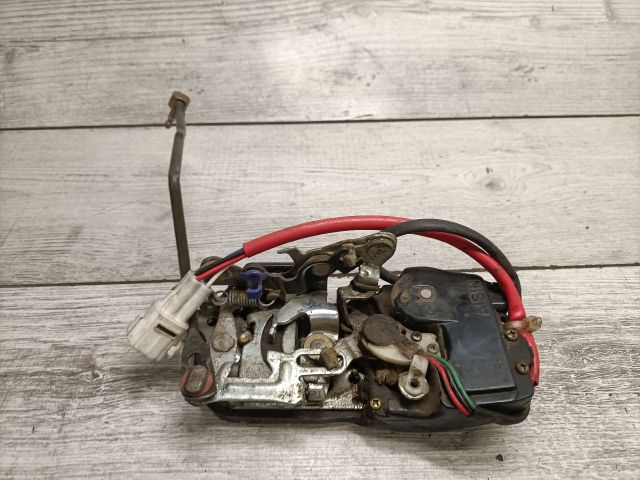 bontott SUZUKI SWIFT II Jobb első Ajtózár