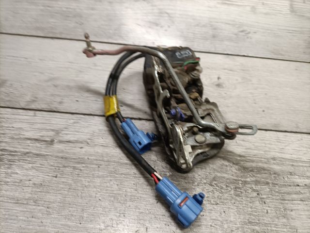 bontott SUZUKI SWIFT II Jobb első Ajtózár