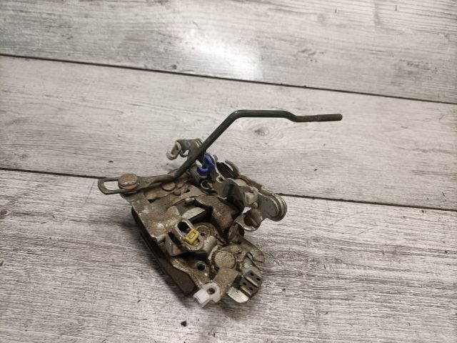 bontott SUZUKI SWIFT II Jobb első Ajtózár