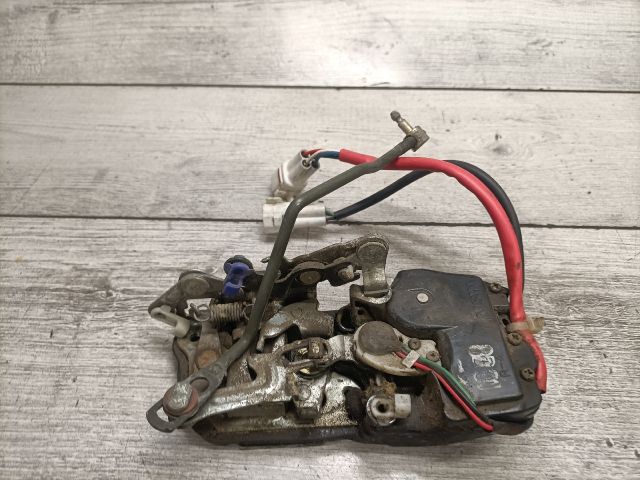 bontott SUZUKI SWIFT II Jobb első Ajtózár