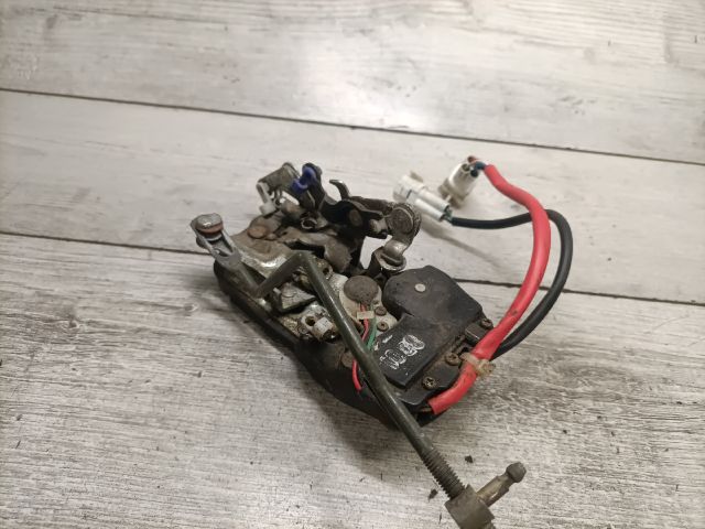 bontott SUZUKI SWIFT II Jobb első Ajtózár