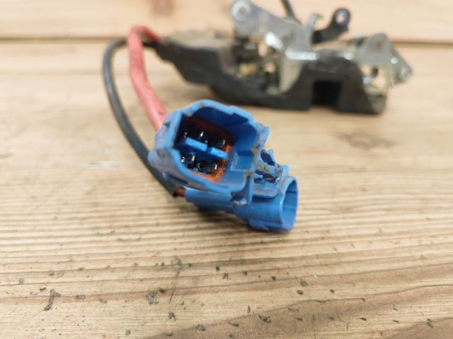 bontott SUZUKI SWIFT II Jobb első Ajtózár