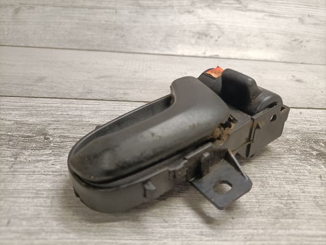 bontott SUZUKI SWIFT II Jobb első Belső Kilincs